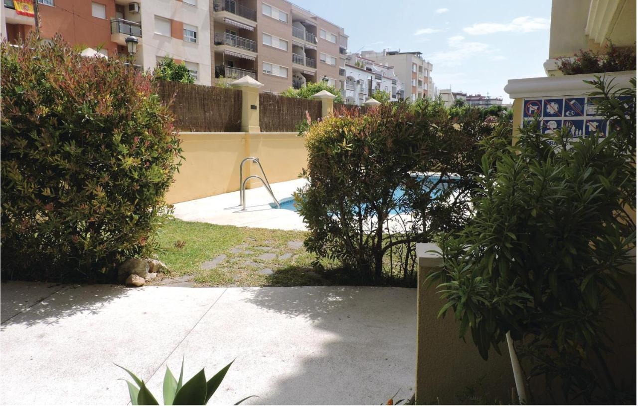 Lovely In With Kitchen Apartment *