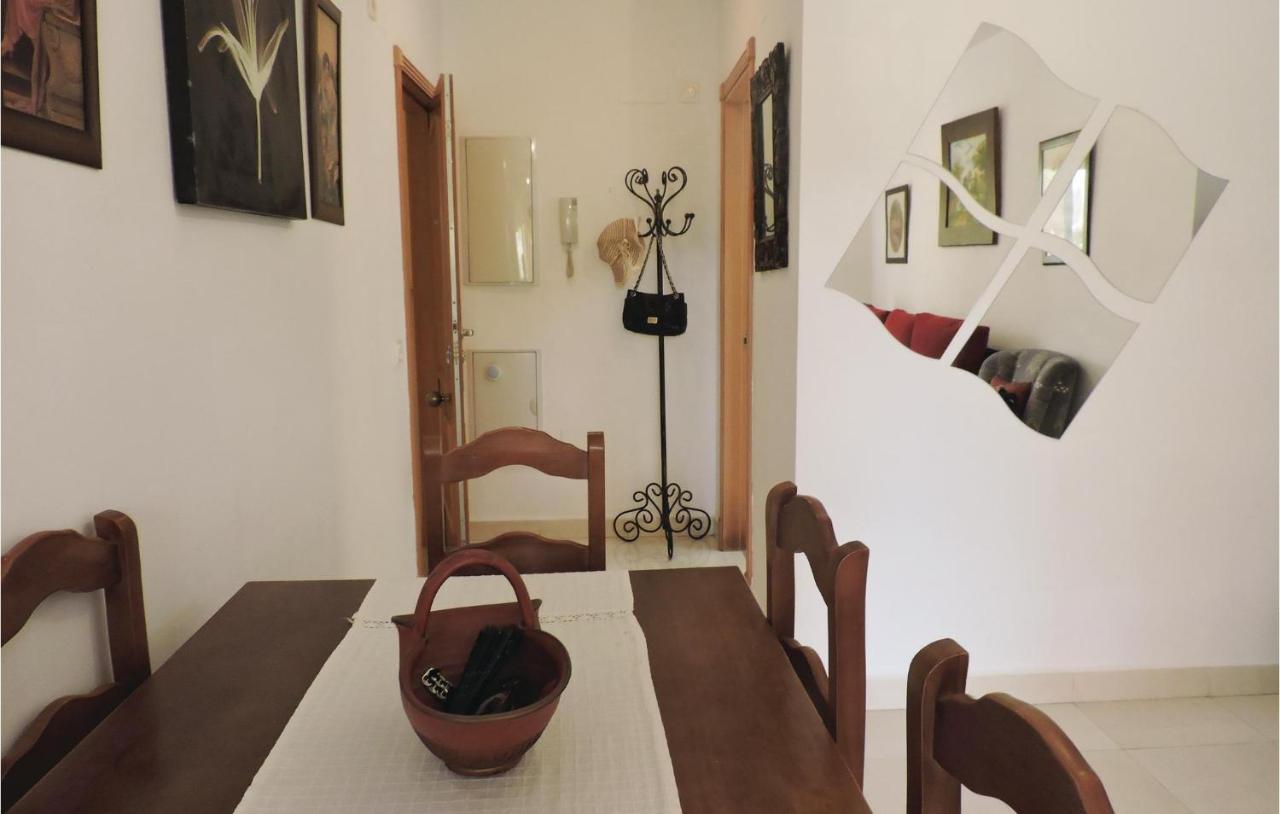 Lovely In With Kitchen Apartment *