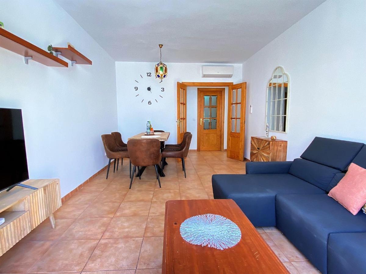 Azahara En Casasol Nerja