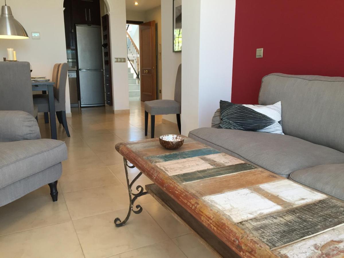 Burriana Beach, Pool, Big Terrace, Superb Seaviews * Nerja