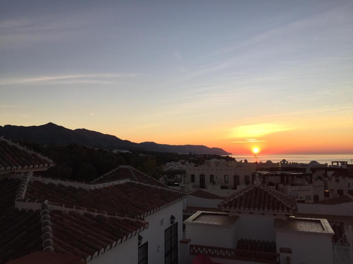 Burriana Beach, Pool, Big Terrace, Superb Seaviews Apartamento