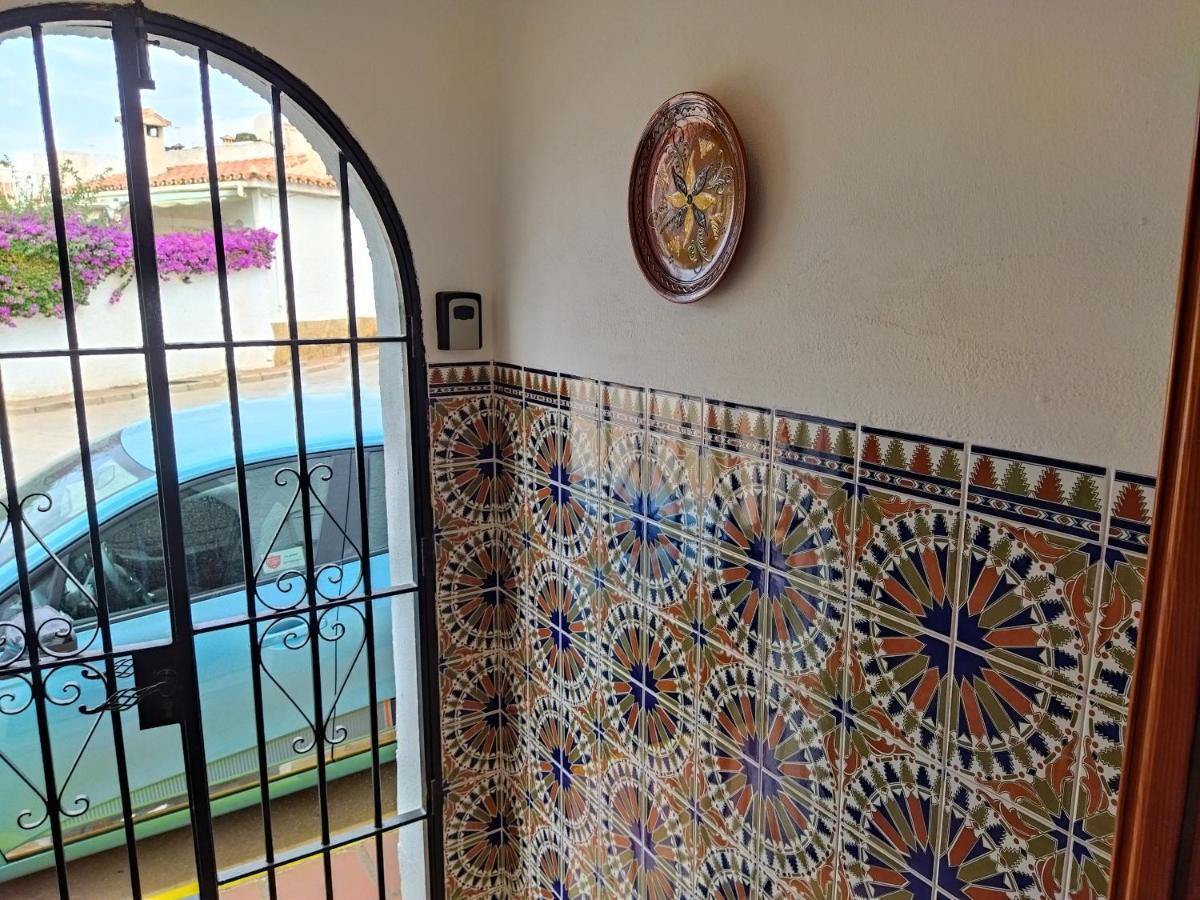 Delightful Burriana House With Magnificent & Sea Views. *