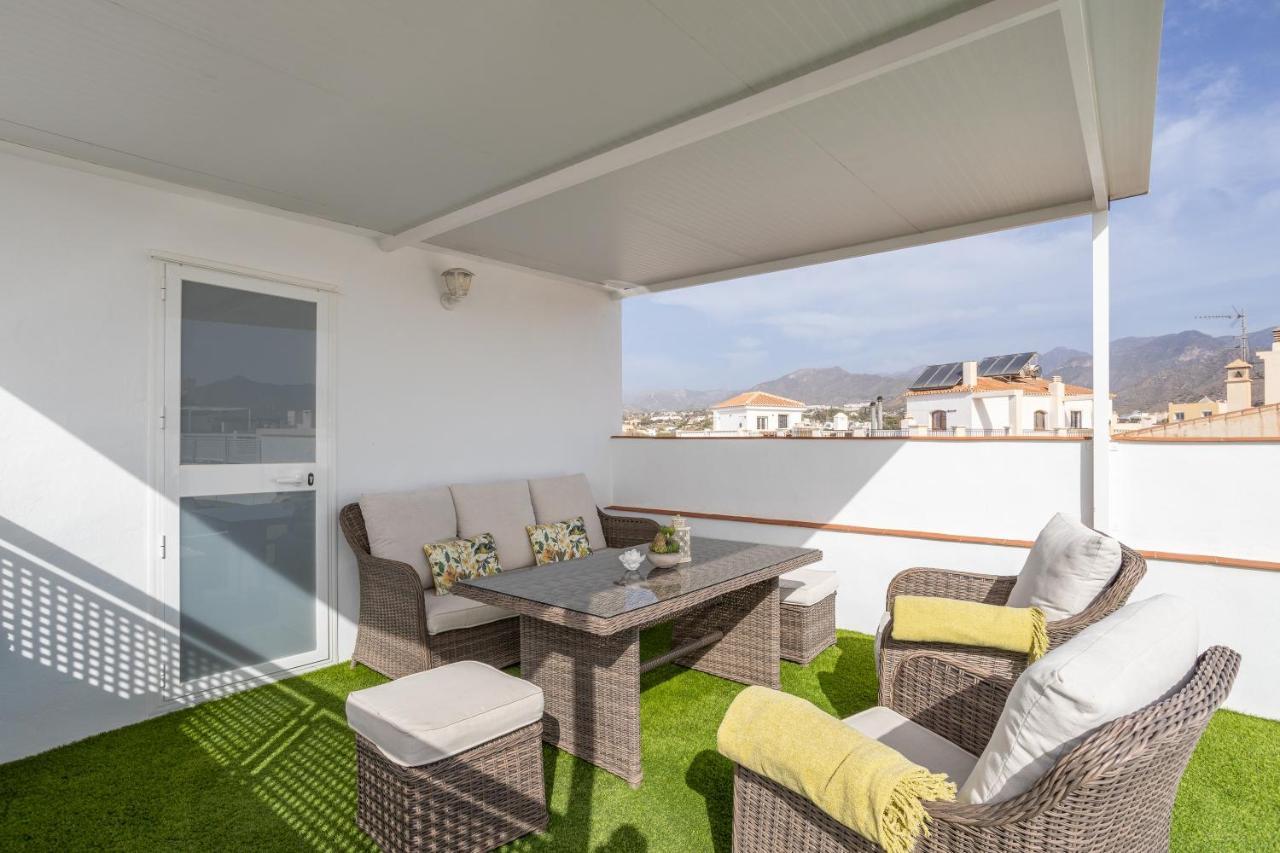 Terraza Mar Y Montaña Apartamento Nerja