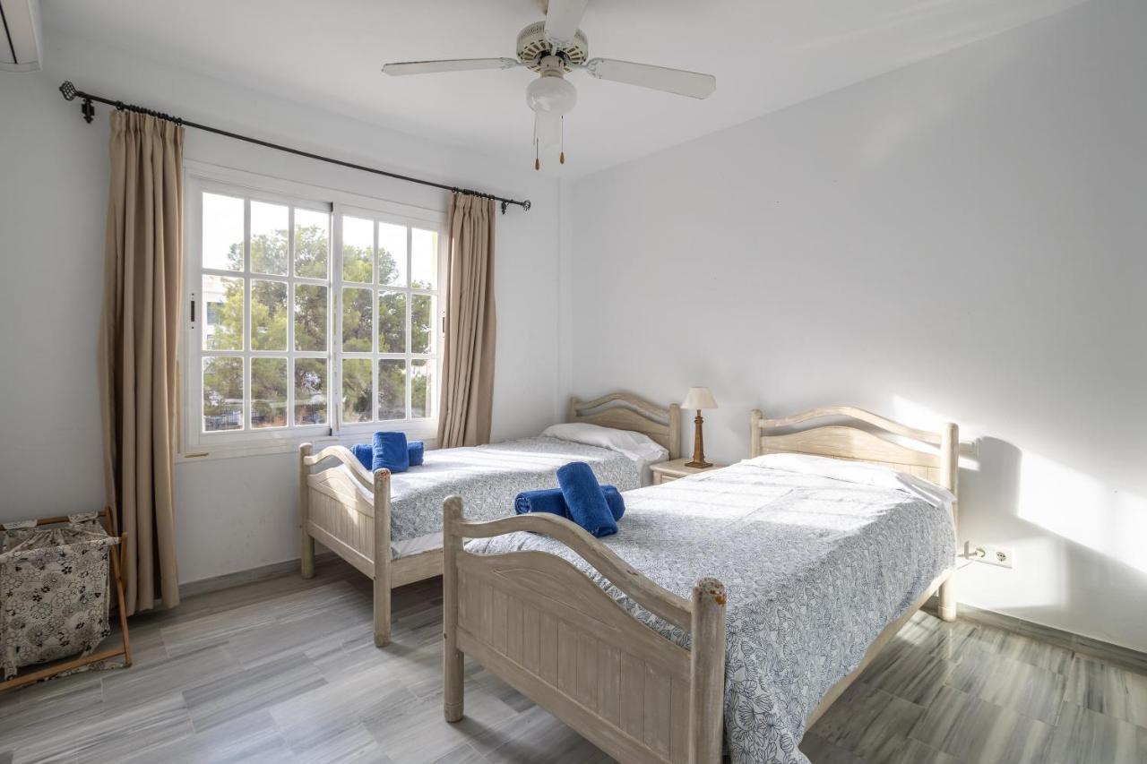 Flores 5 - Large Townhouse Holiday home