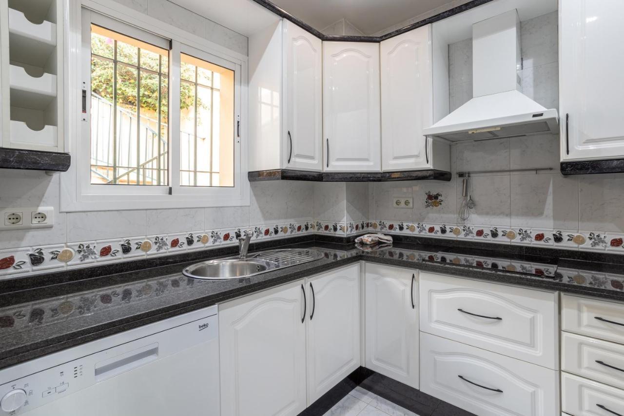 Flores 5 - Large Townhouse * Nerja