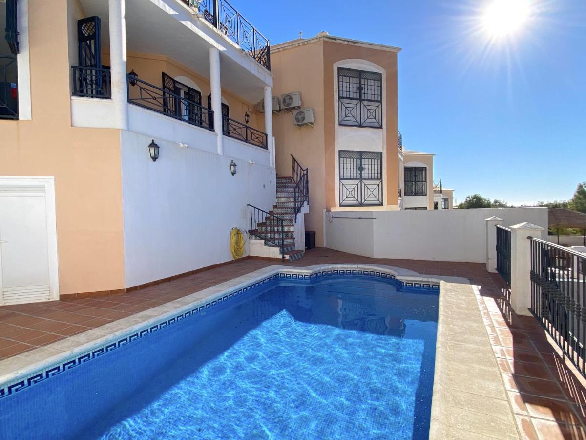 Lucena Private Pool Casasol