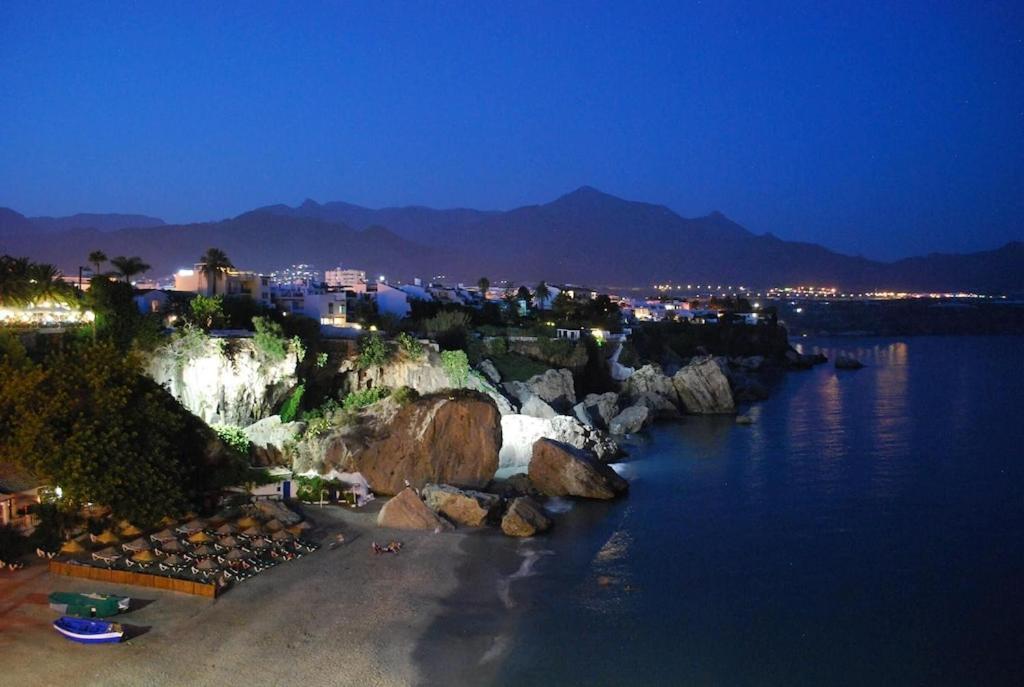 Apartamento Edificio Verdemar - Stunning 1 Bed With Pool & Sea Views Nerja