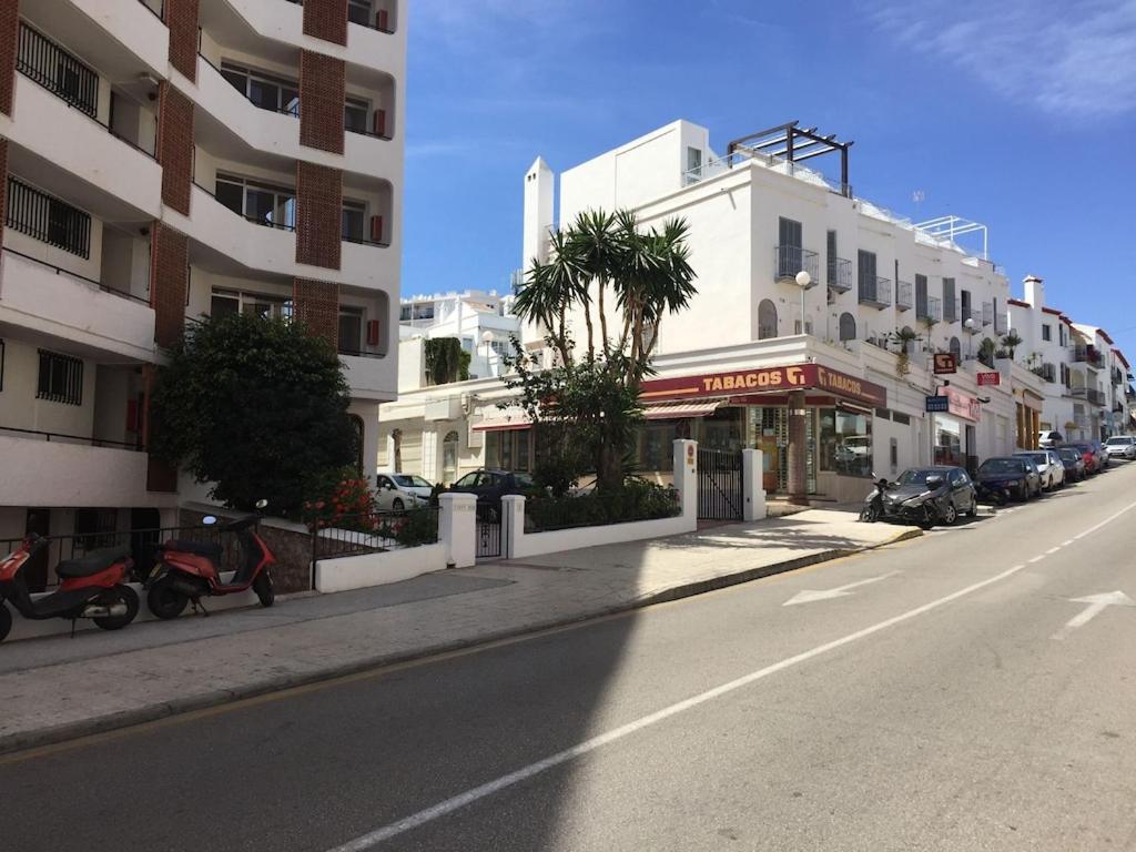 Edificio Verdemar - Stunning 1 Bed With Pool & Sea Views Apartamento Nerja