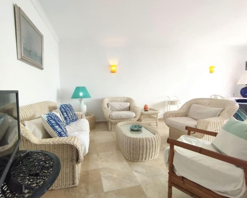 Beautiful 2 Bedroom In Calle Carabeo, *