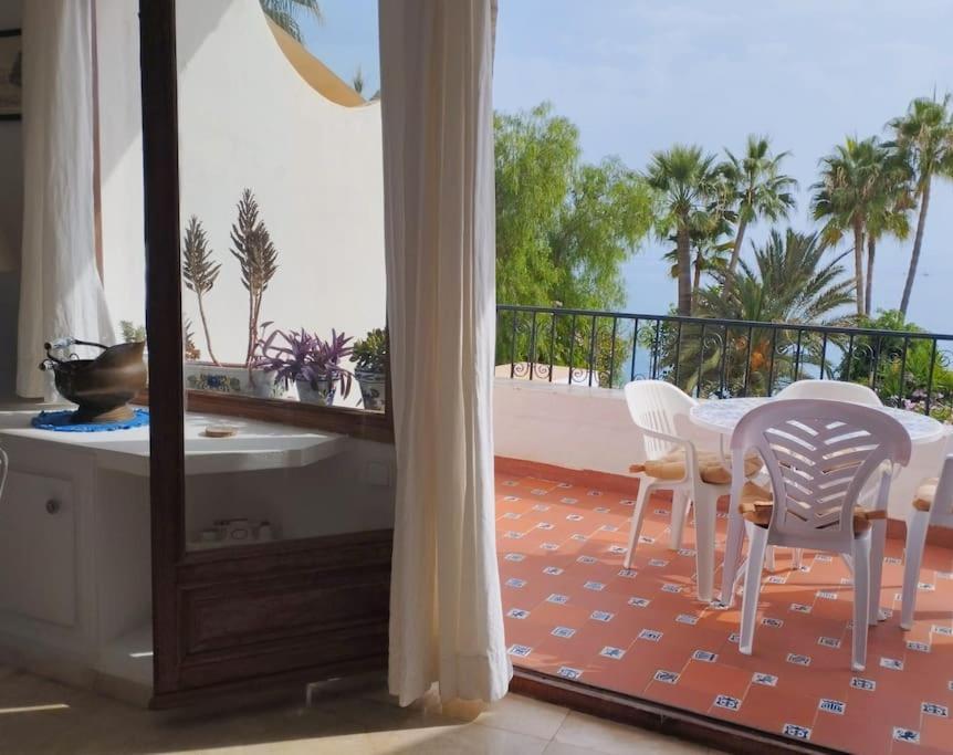 Beautiful 2 Bedroom In Calle Carabeo, *