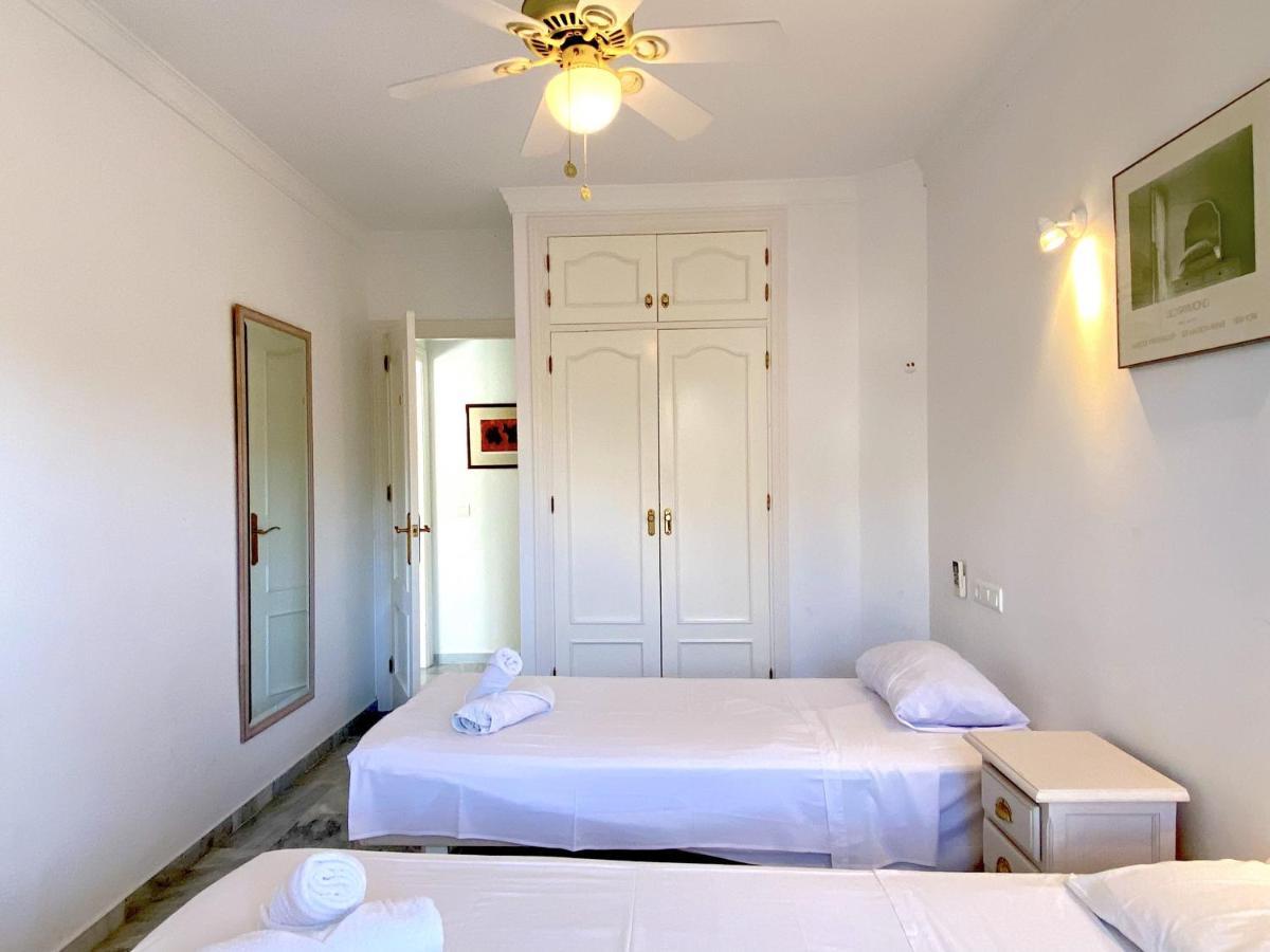 Lucena Private Pool Casasol *