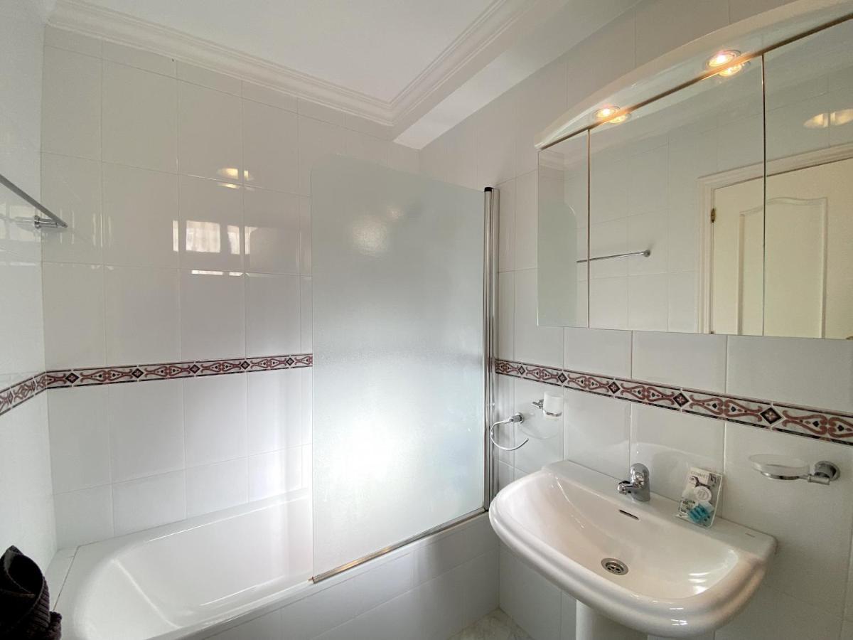 Lucena Private Pool Casasol * Nerja