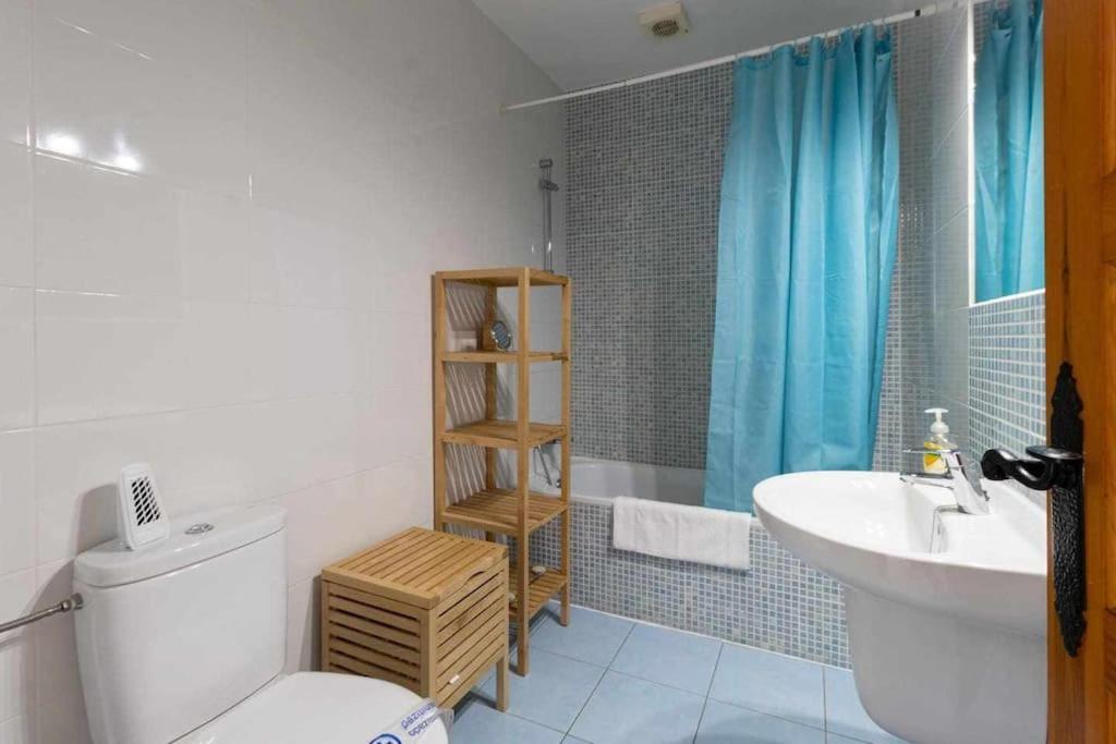 Tropicana Townhouse, 2 Bedroom Next To The Pool *