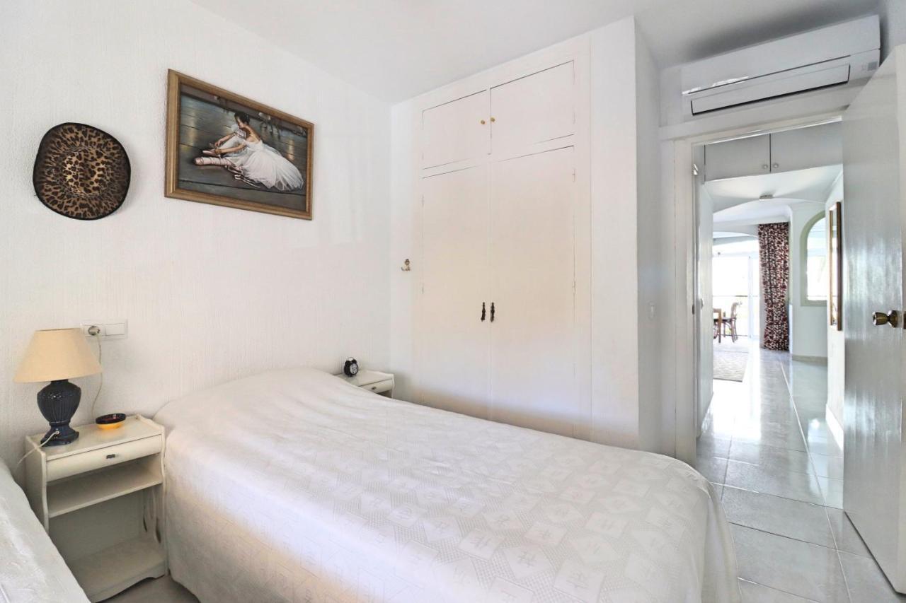 2 Bedroom In With Pool And Seaview Apartamento *