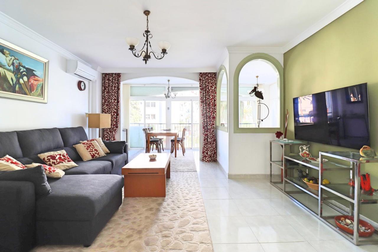 2 Bedroom In With Pool And Seaview Apartamento Nerja