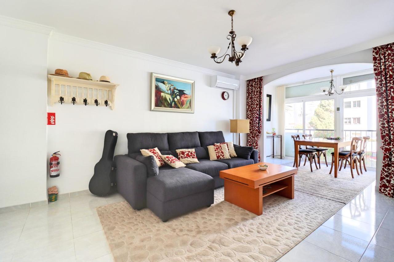 2 Bedroom In With Pool And Seaview Apartamento