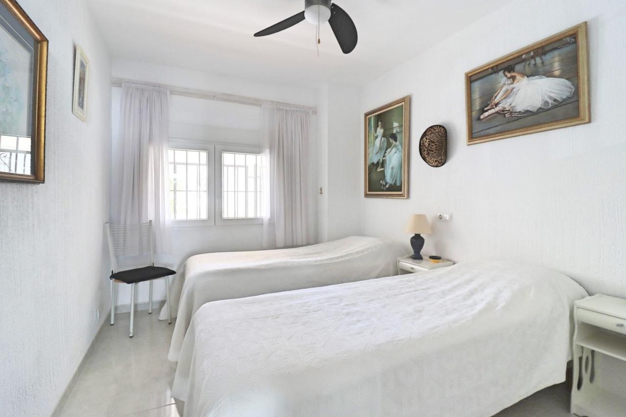 2 Bedroom In With Pool And Seaview Apartamento