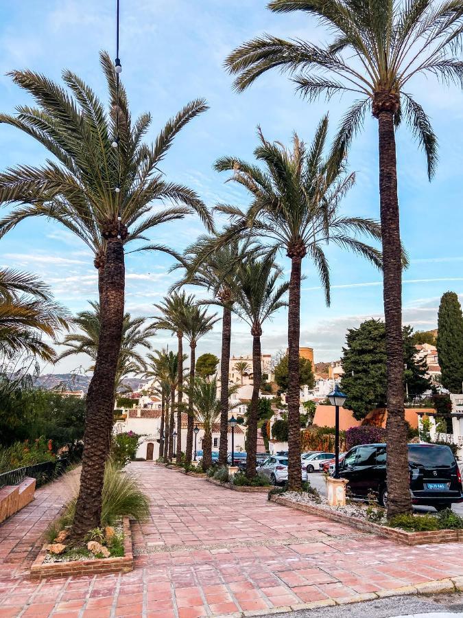 Newly Renovated In With Huge Pool * Nerja