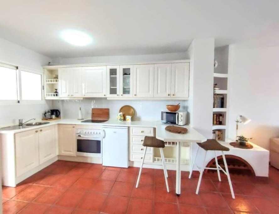 2 Bedroom With Sea Views, Acapulco Playa, Apartment *