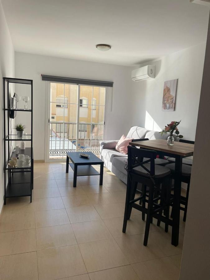 En El Centro De Nerja. Apartamento Nerja