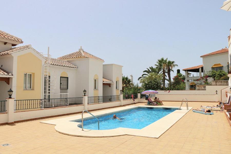 Casa Kasander, Two Bedroom Near With Pool Nerja
