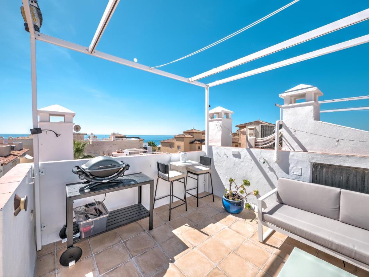 Penthouse With Roof Terrace In Parador, Appartement *