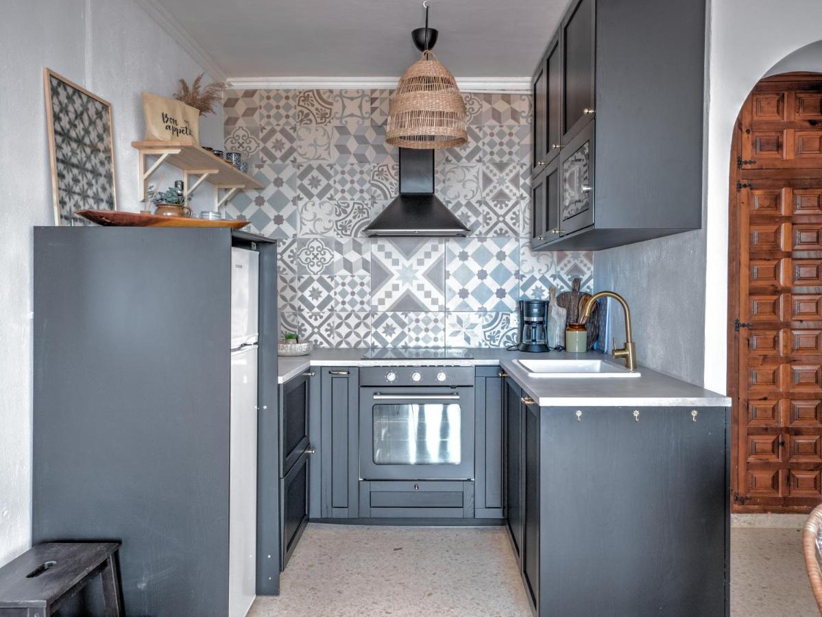 Newly Renovated In With Huge Pool Apartamento