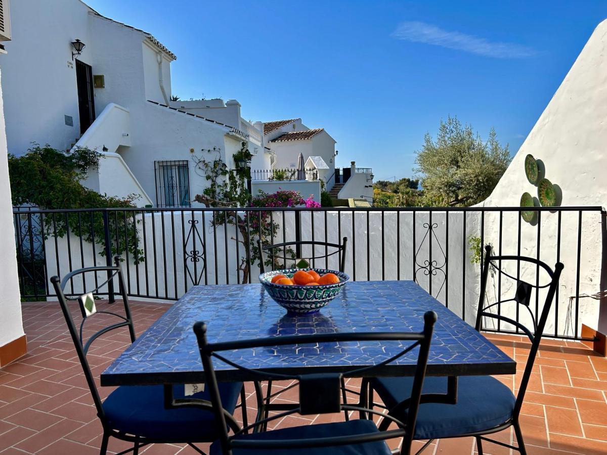 Casa Con Terraza Y Hermoso Jardin Comunal