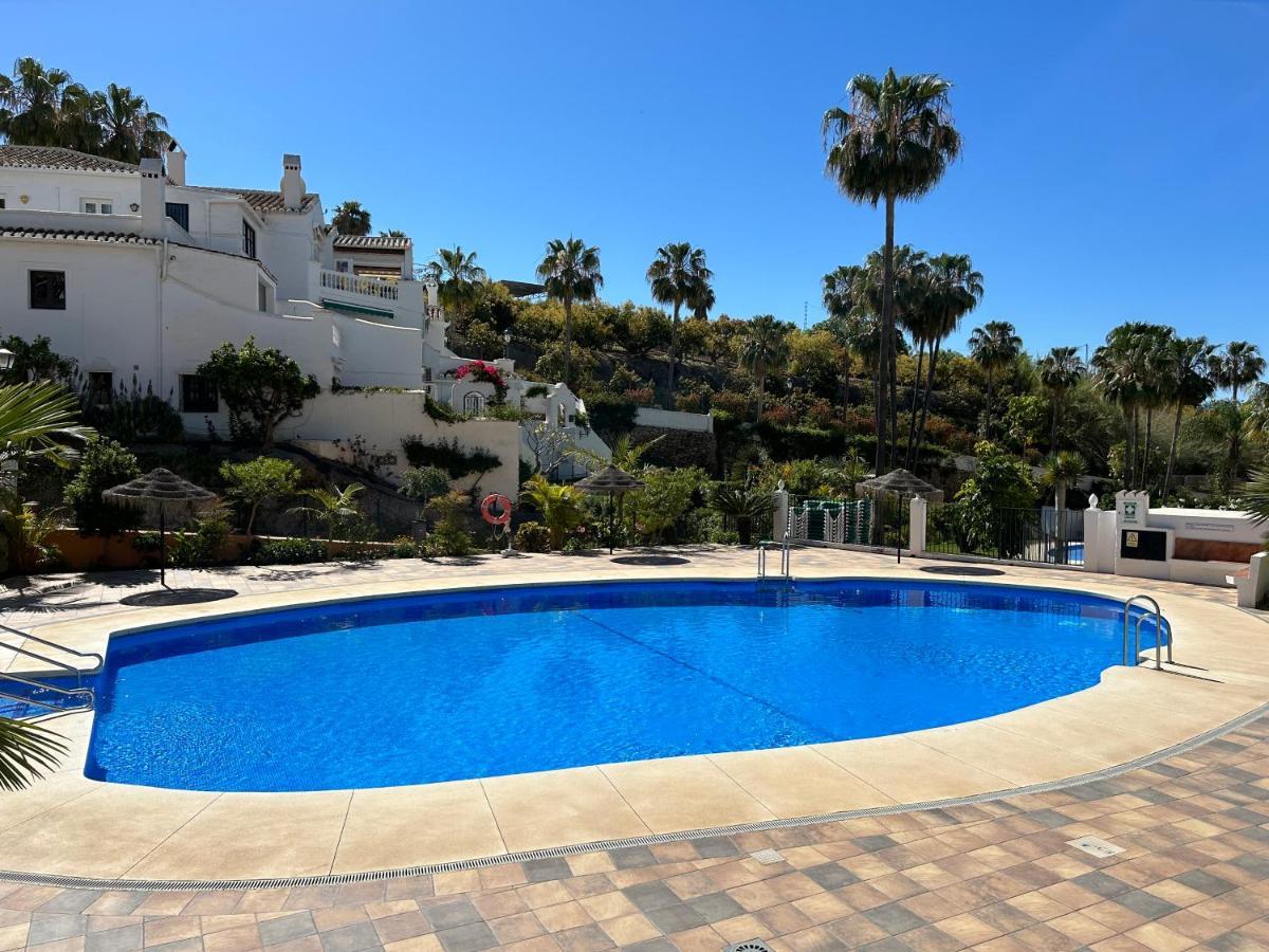 Casa de férias Casa Con Terraza Y Hermoso Jardin Comunal Nerja