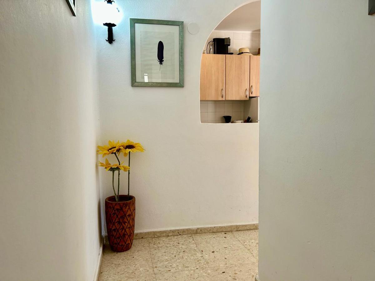 Casa Con Terraza Y Hermoso Jardin Comunal *