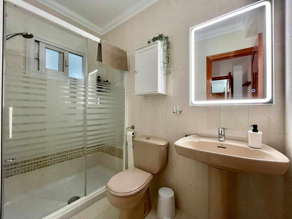 Appartement De 3 Dorm En Pleno Centro De Nerja
