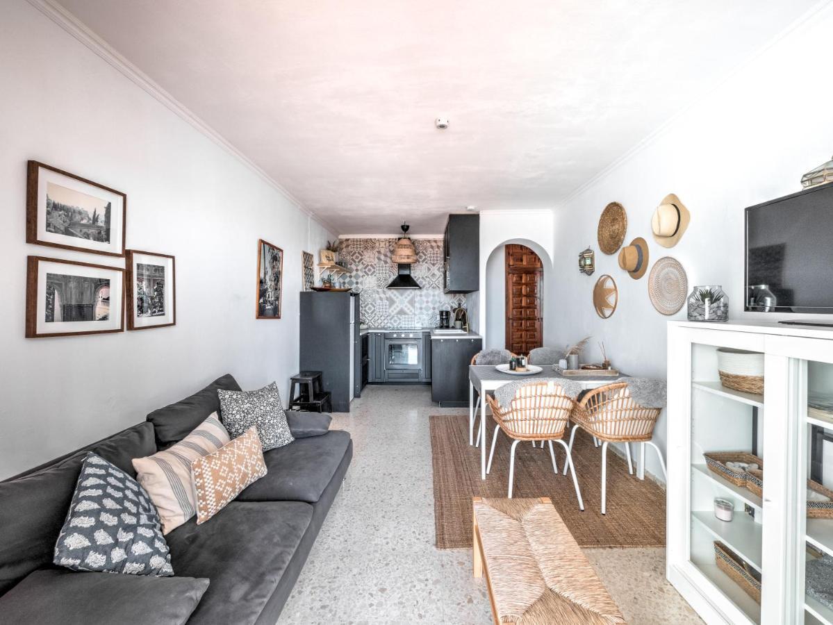 Newly Renovated In With Huge Pool Apartamento