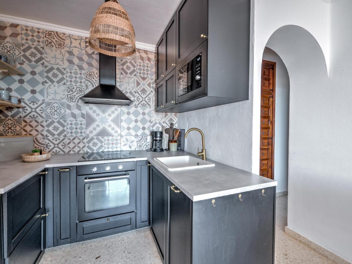 Newly Renovated In With Huge Pool Apartamento