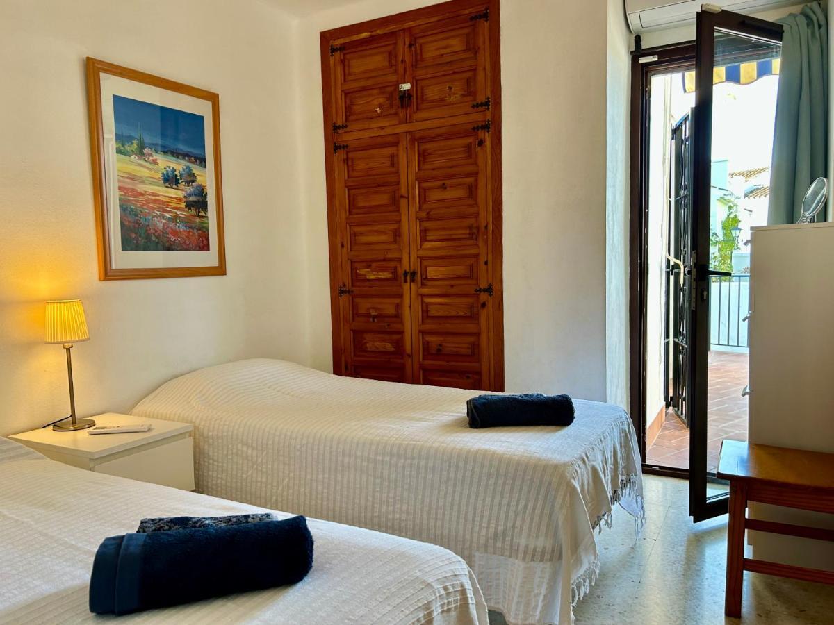 Casa de férias Casa Con Terraza Y Hermoso Jardin Comunal