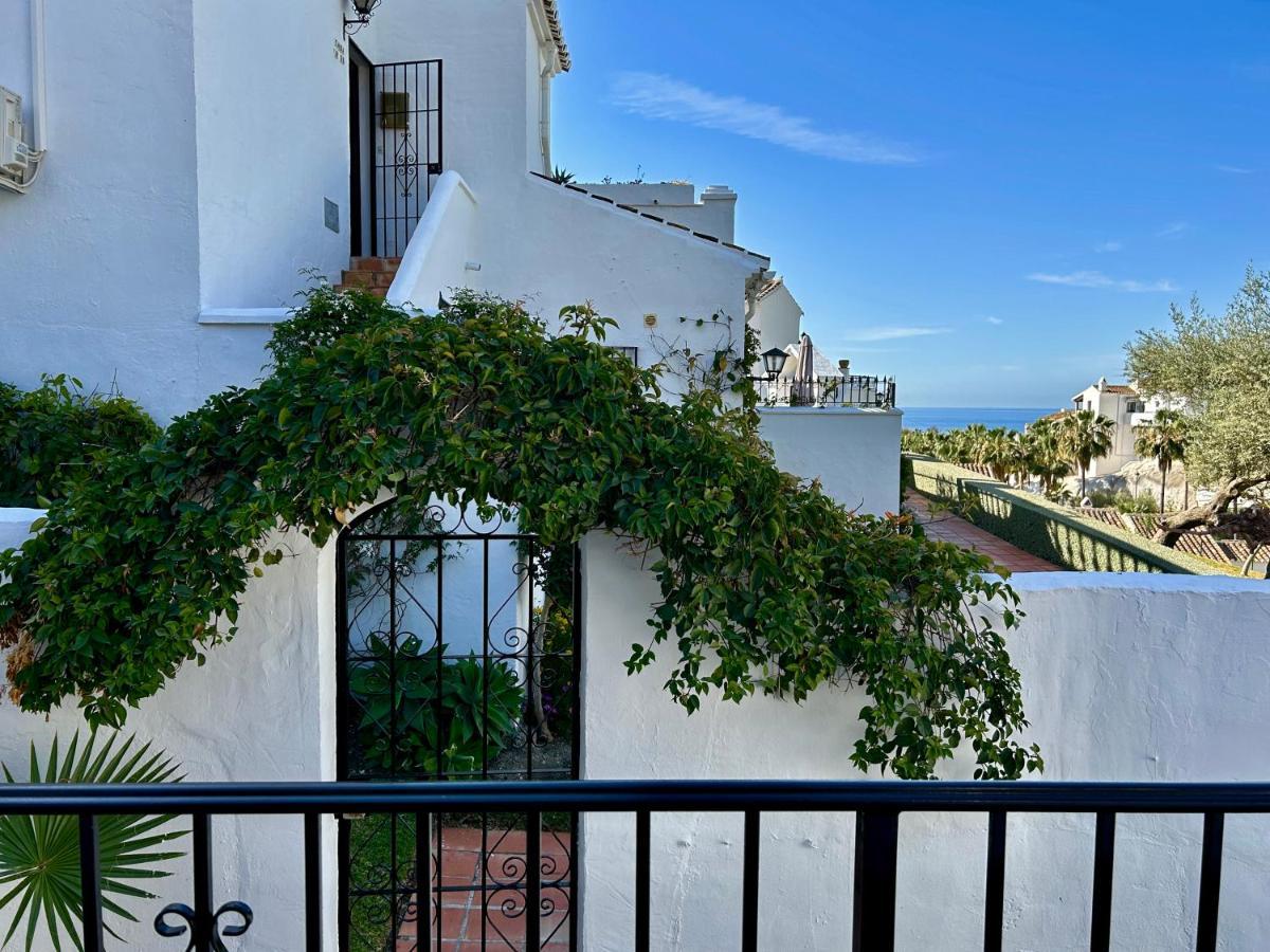 Casa Con Terraza Y Hermoso Jardin Comunal Casa de férias