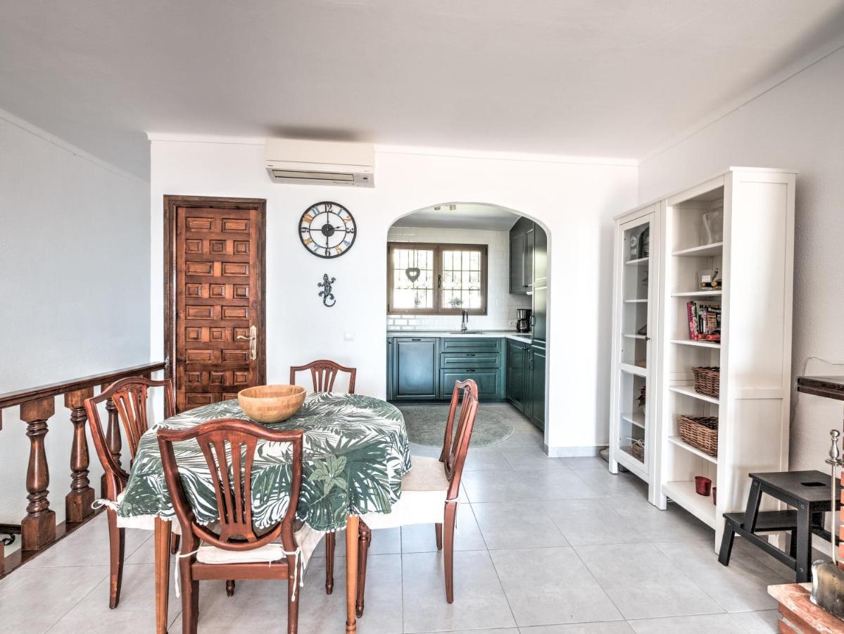 Beautiful Townhouse With Two Terraces In Pousada