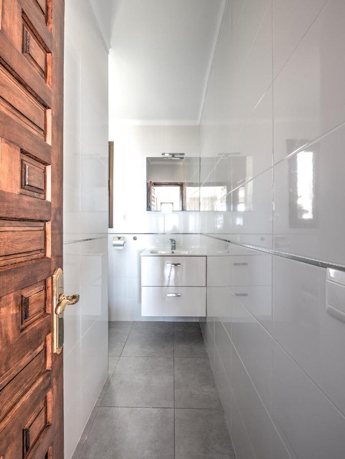 Pousada Beautiful Townhouse With Two Terraces In Nerja
