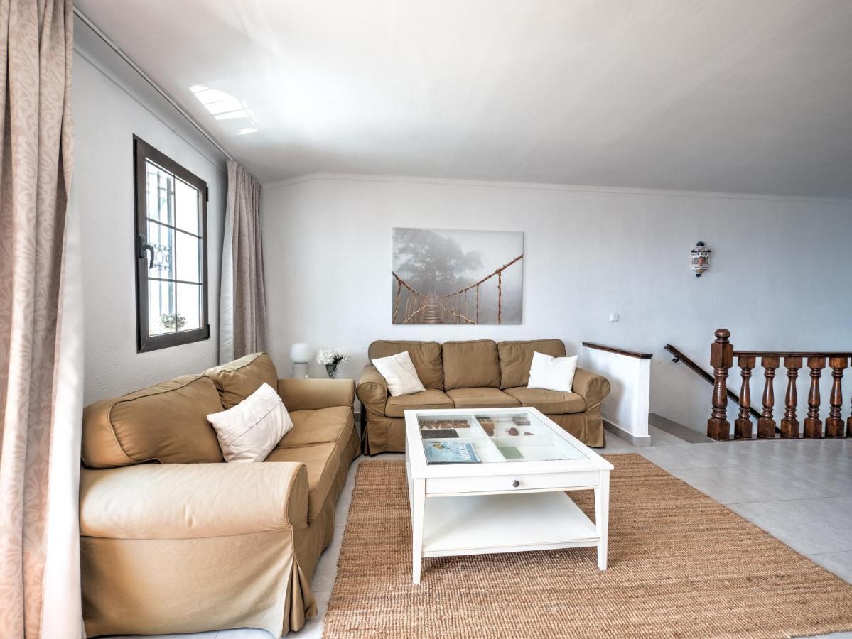 Beautiful Townhouse With Two Terraces In *