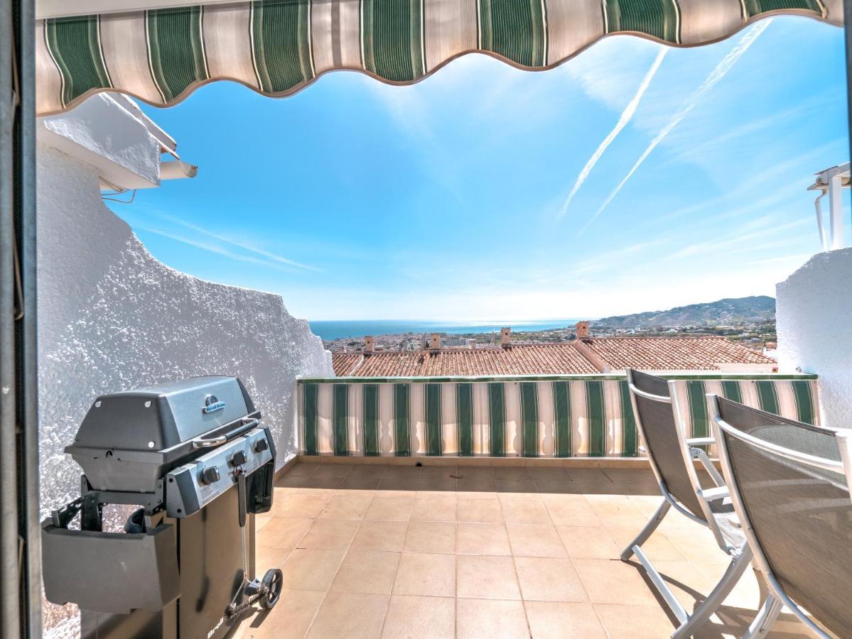 Beautiful Townhouse With Two Terraces In *