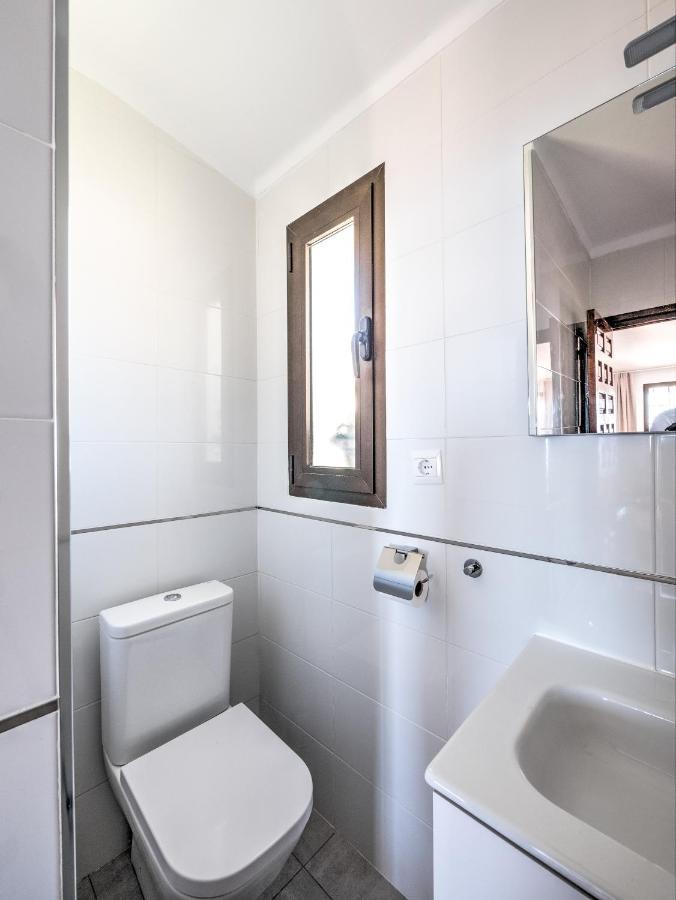 Beautiful Townhouse With Two Terraces In