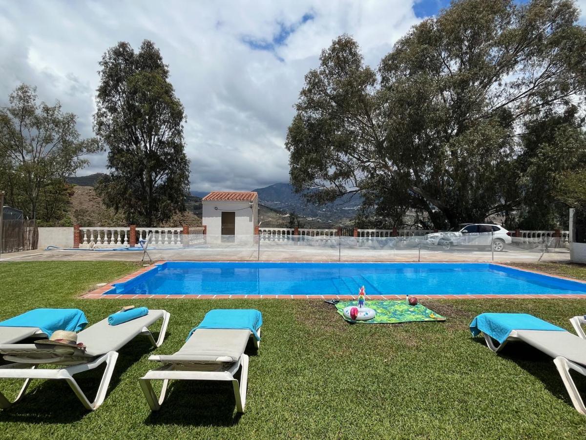 Paradise - Alminares