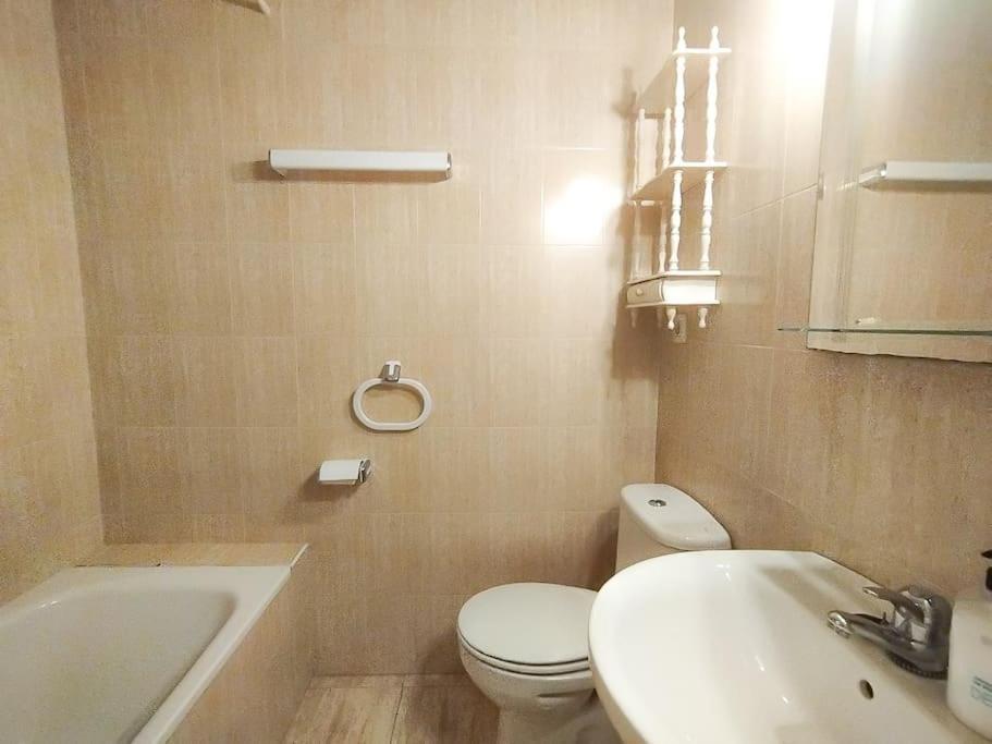 Spacious 4 Bedroom With Parking In Town Centre, * Nerja