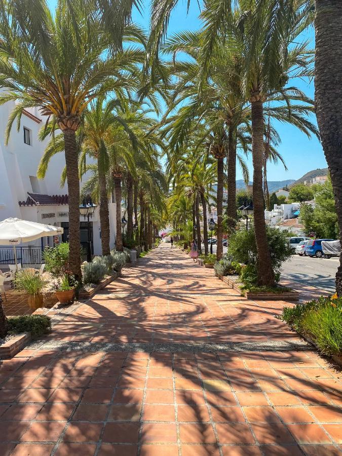 Apartamento Exclusive With Nerjas Biggest Pool