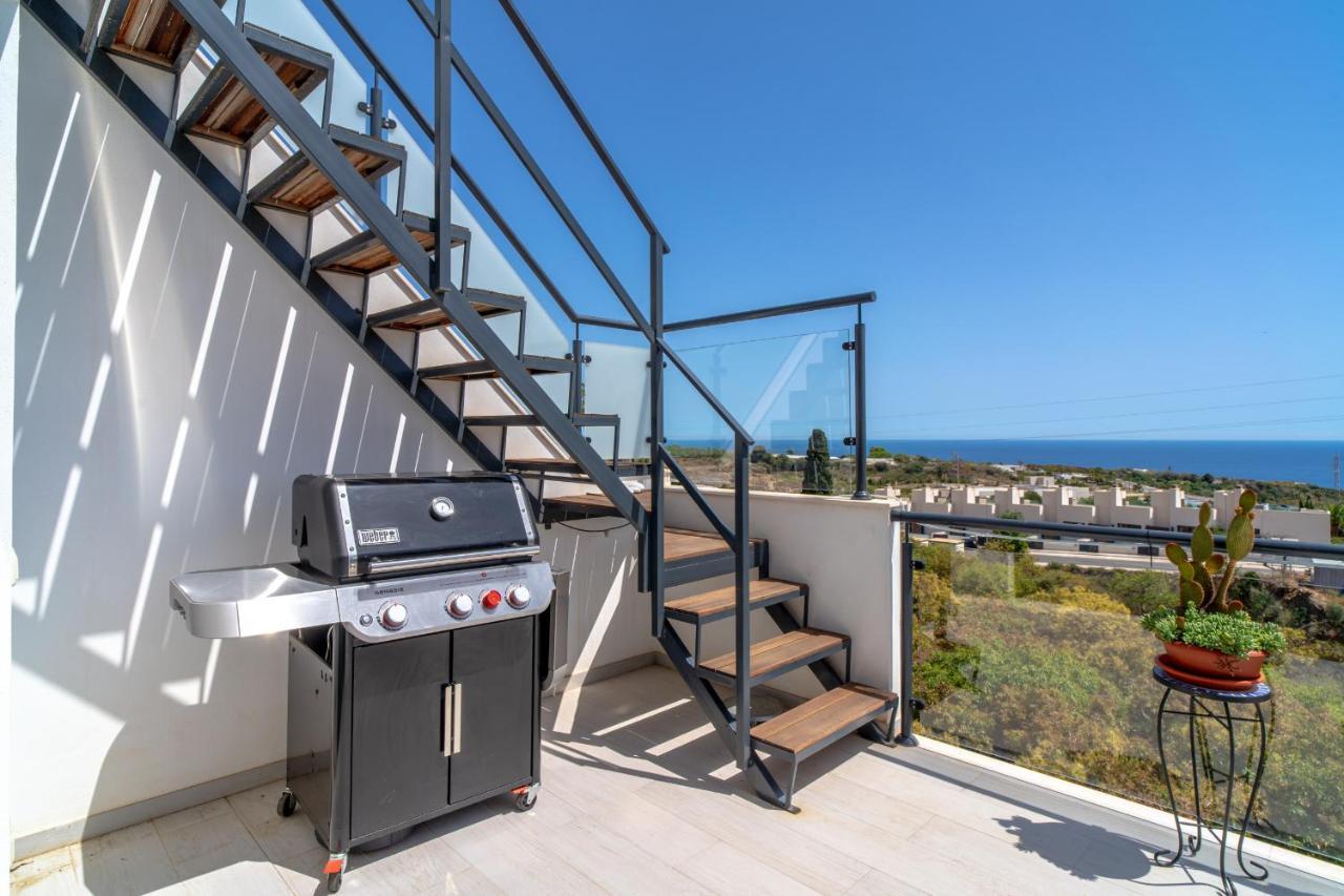 Luxuria Private Pool Villa