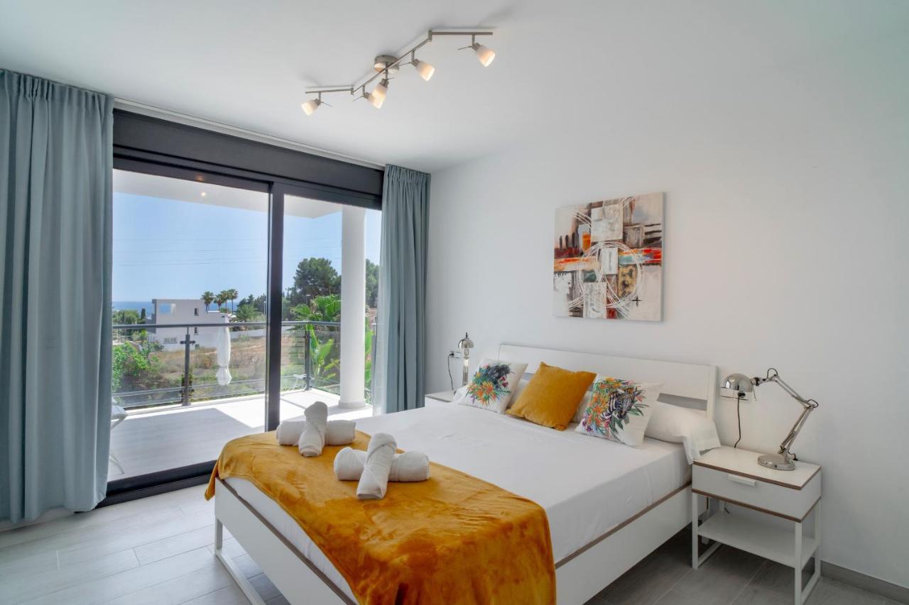 Luxuria Private Pool Villa *