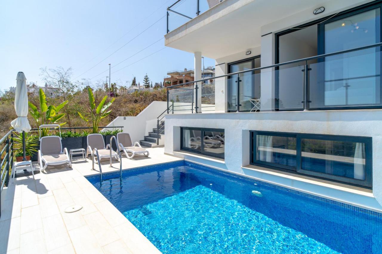 Luxuria Private Pool Villa *
