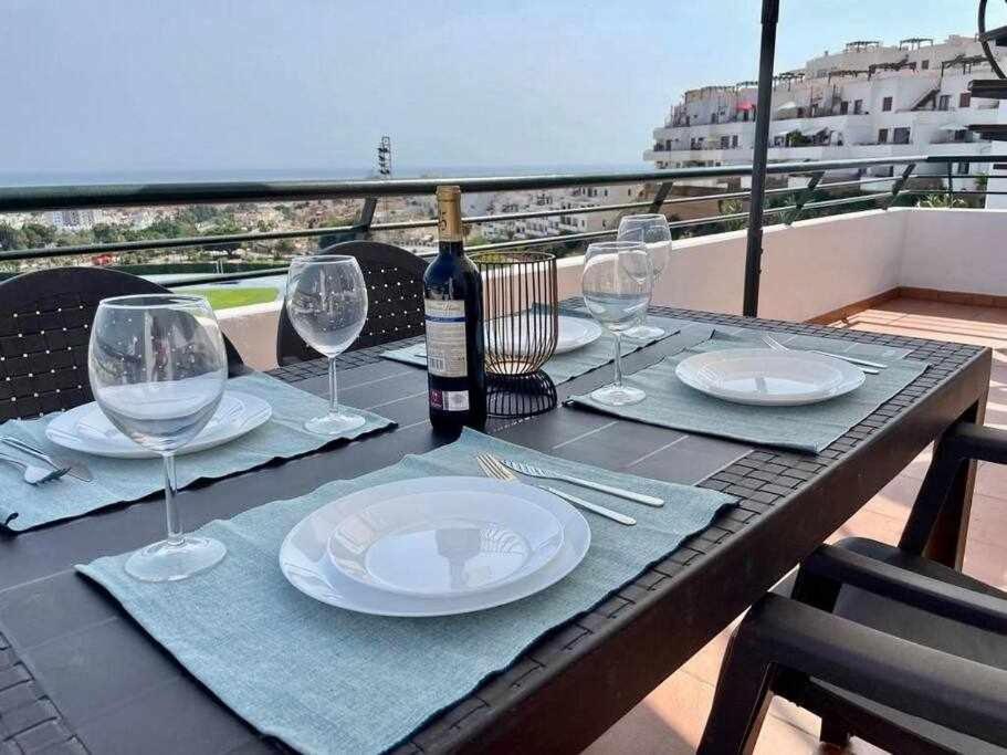 Atico Con Vistas Al Mar Y En * Nerja