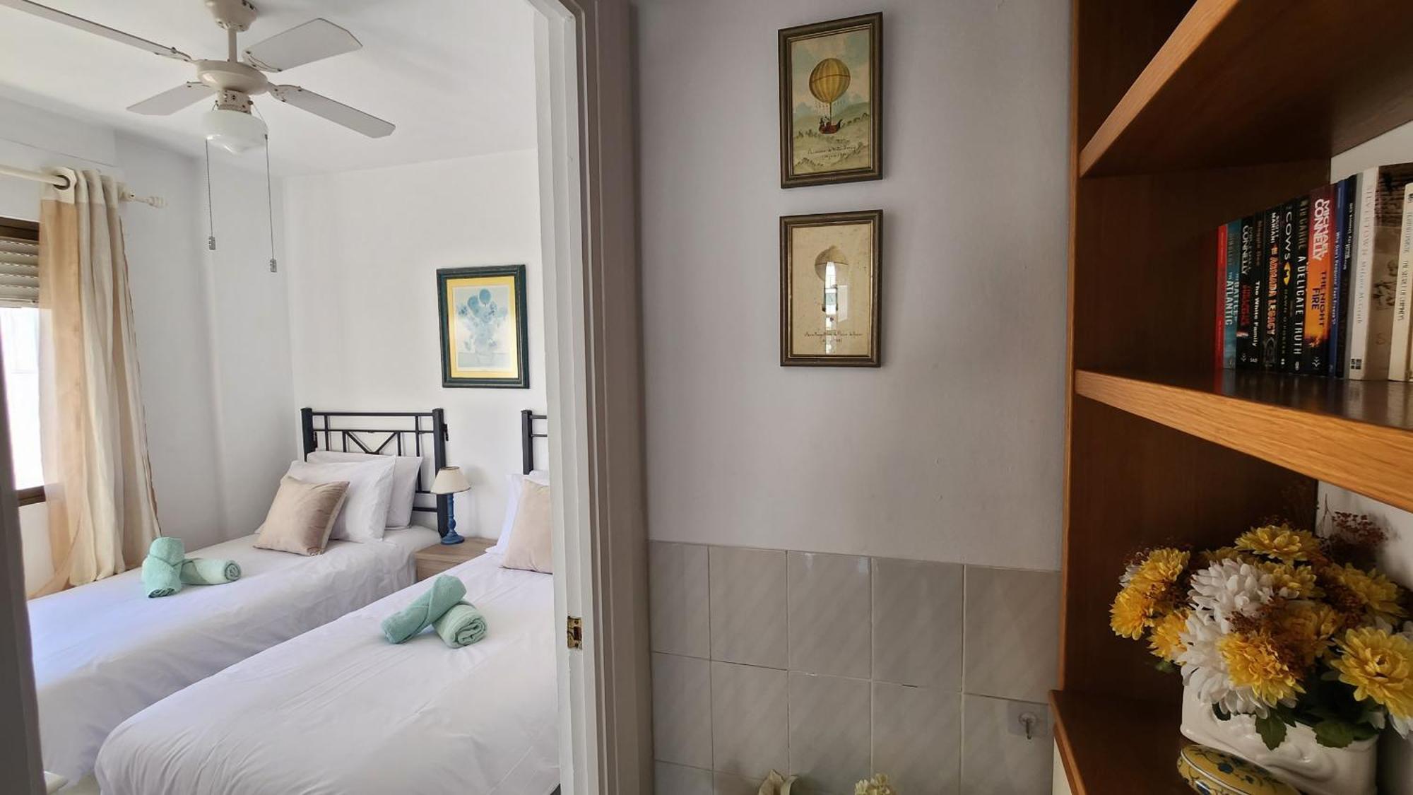 Carabeo 99 - Sleeps 4 Apartment *