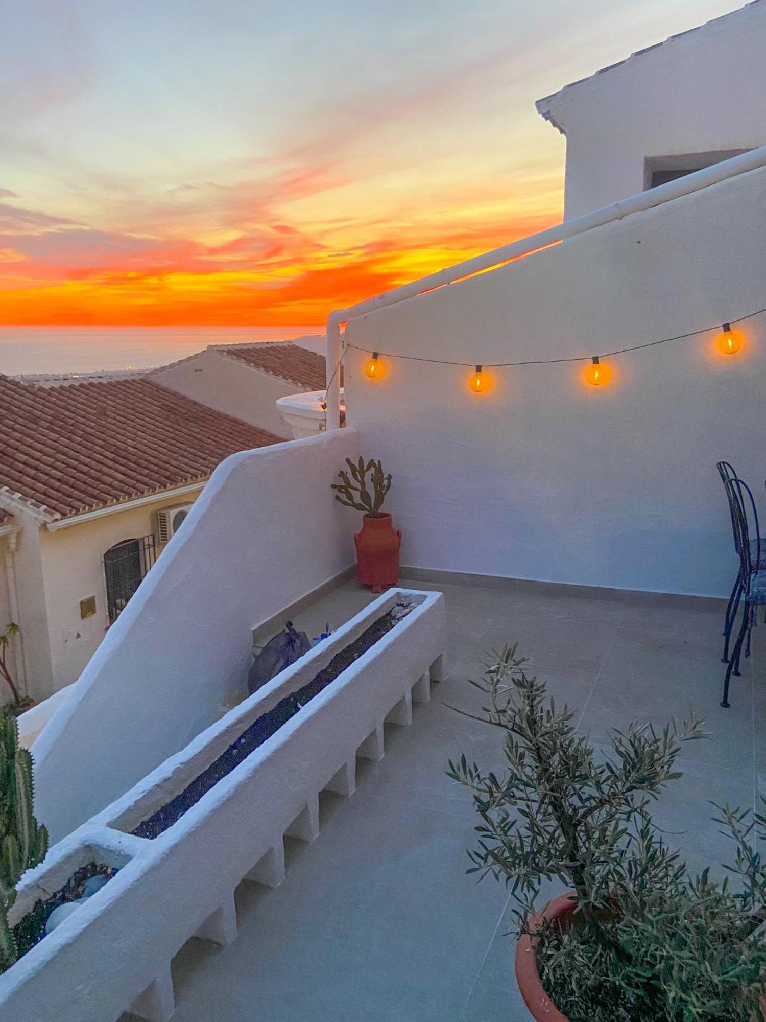 Newly Renovated In With Huge Pool Apartamento