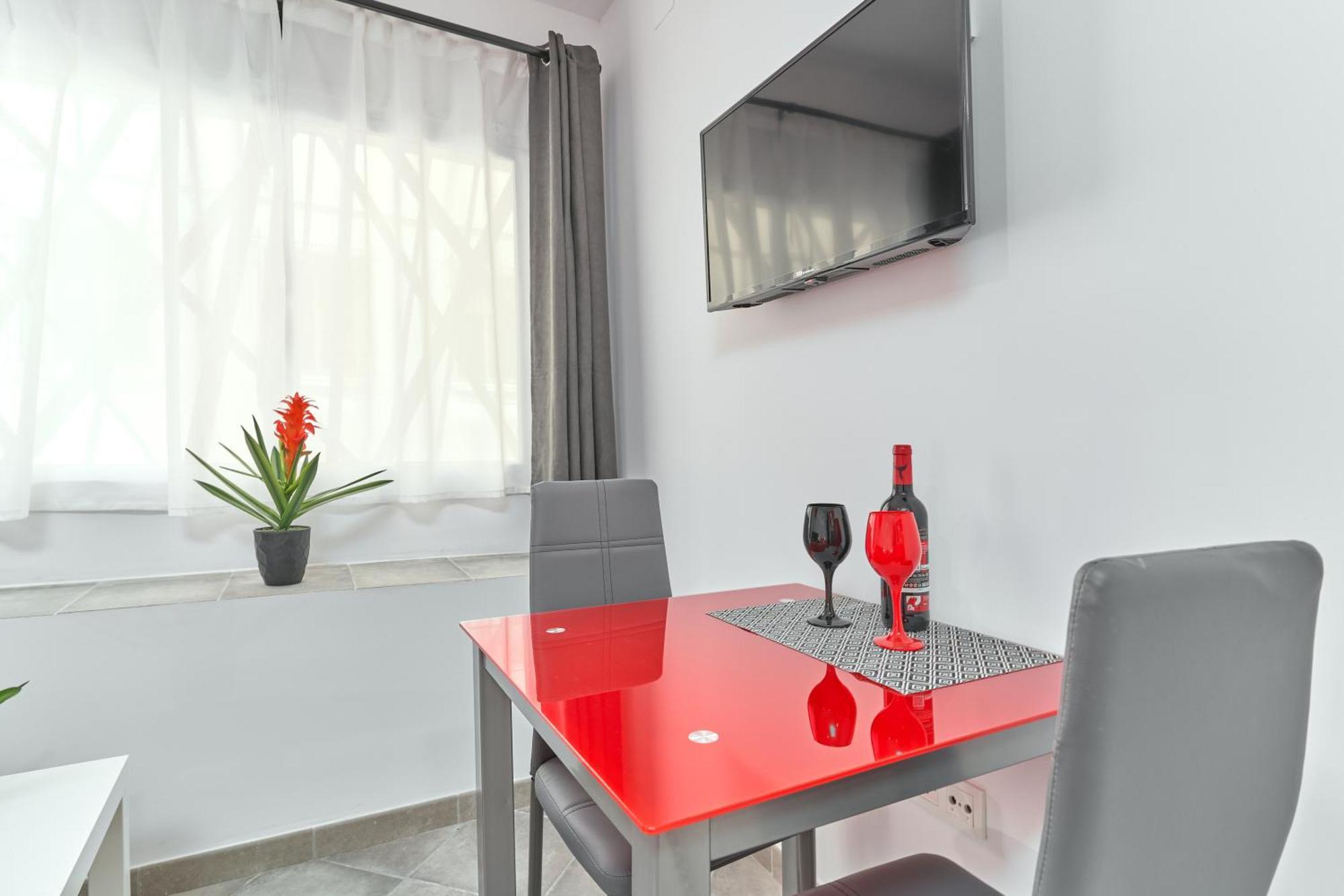 Boutique B1 Street Level Apartment *